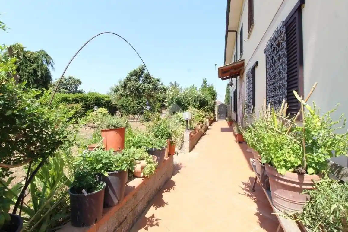 Villa in vendita a Larciano