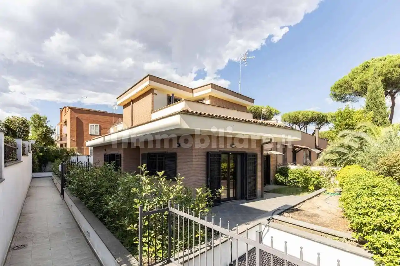 Villa in vendita a Roma