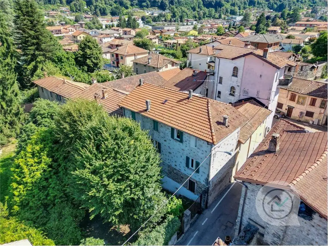 Appartamento in vendita a Marchirolo