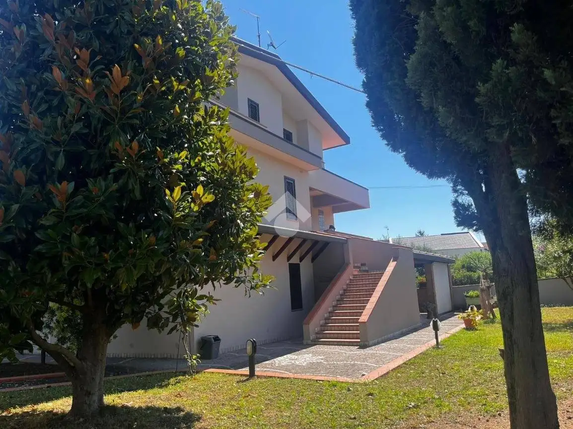 Villa in affitto a Frosinone