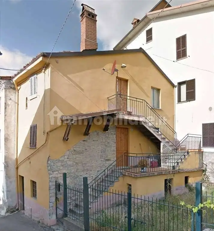 Casa indipendente in asta a Menconico