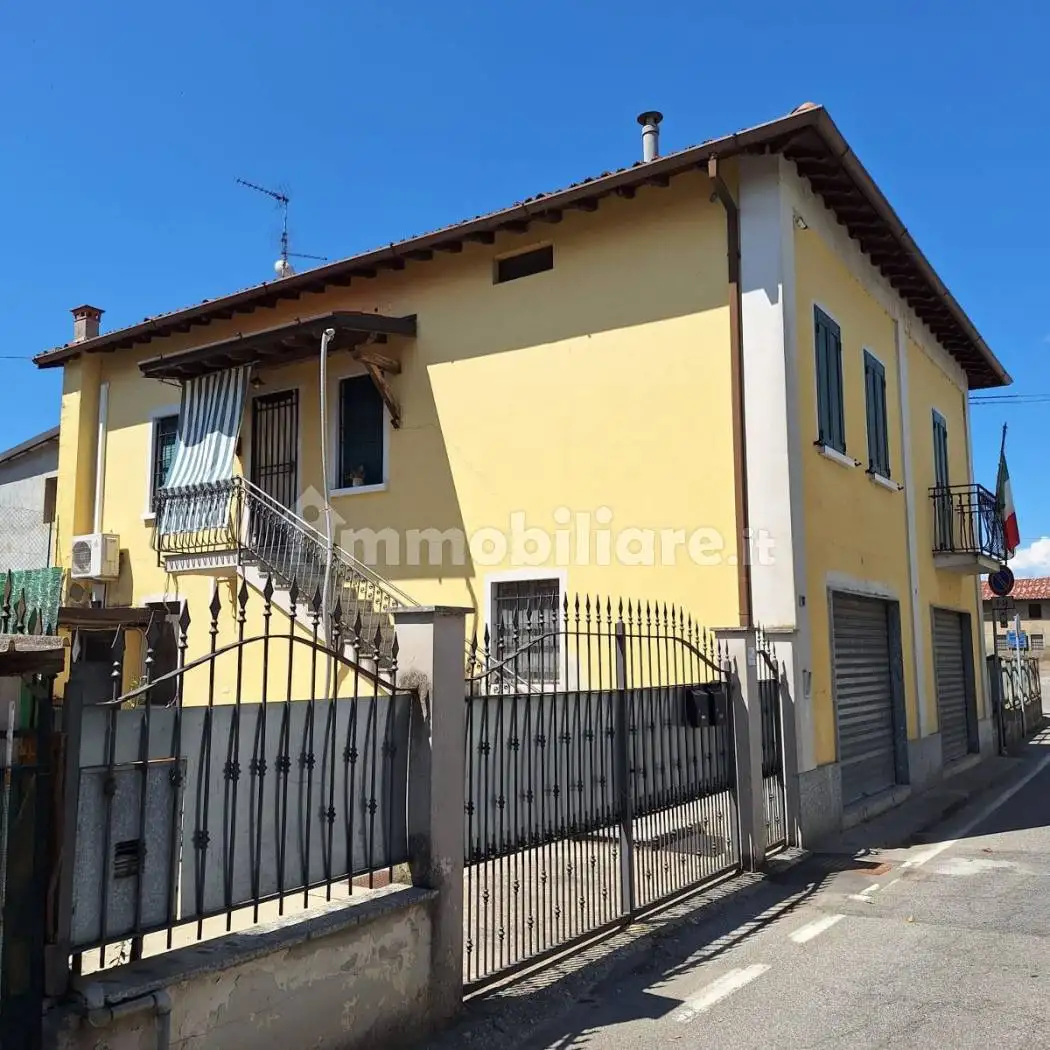 Casa indipendente in vendita a Corzano