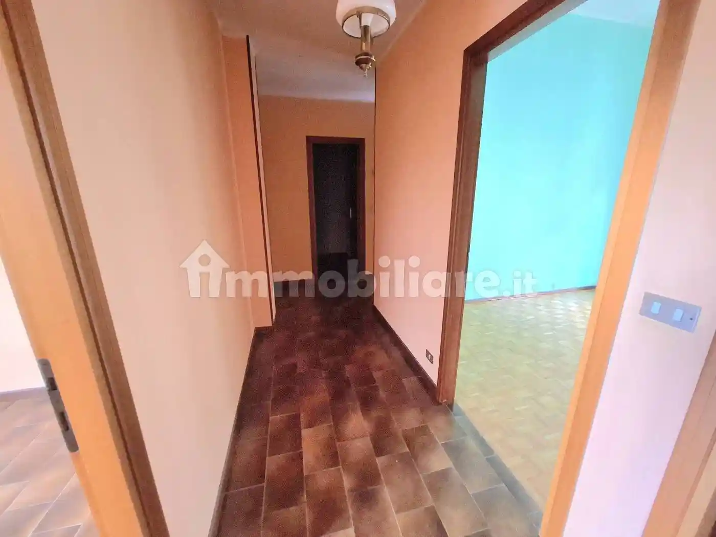 Trilocale via Martiri della Libertà 16, Centro, Chatillon - foto 4