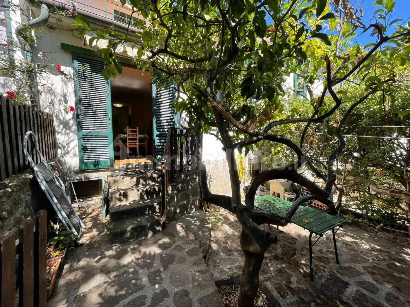 Villa a schiera via Assunzione 12, Porto, Capraia Isola