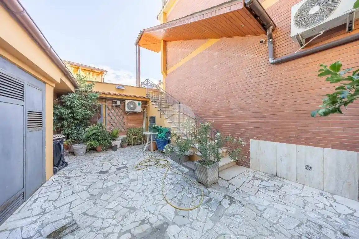 Trilocale via Capitinzano 6, Quarto Miglio, Roma - foto 3