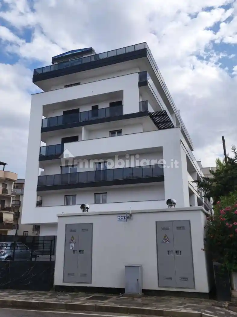 Appartamento in affitto a Trani