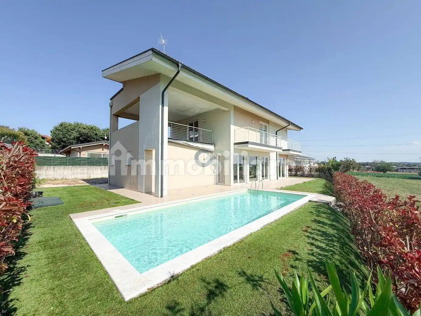 Villa in vendita a Desenzano del Garda