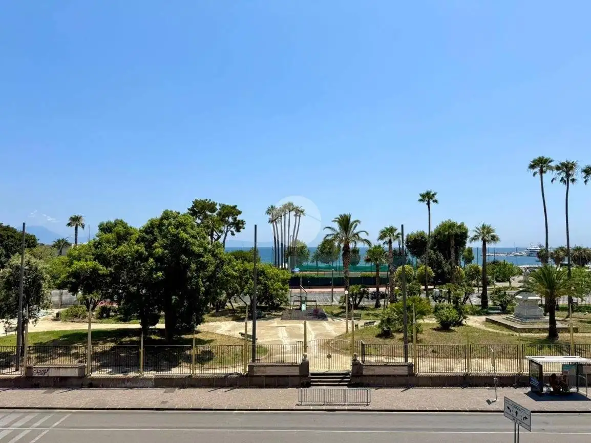 Appartamento in affitto a Napoli