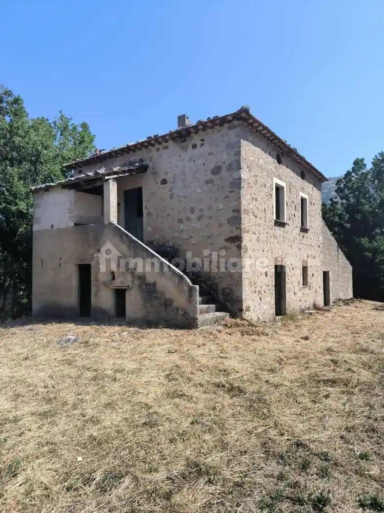 Palazzo - Edificio in vendita a Atena Lucana