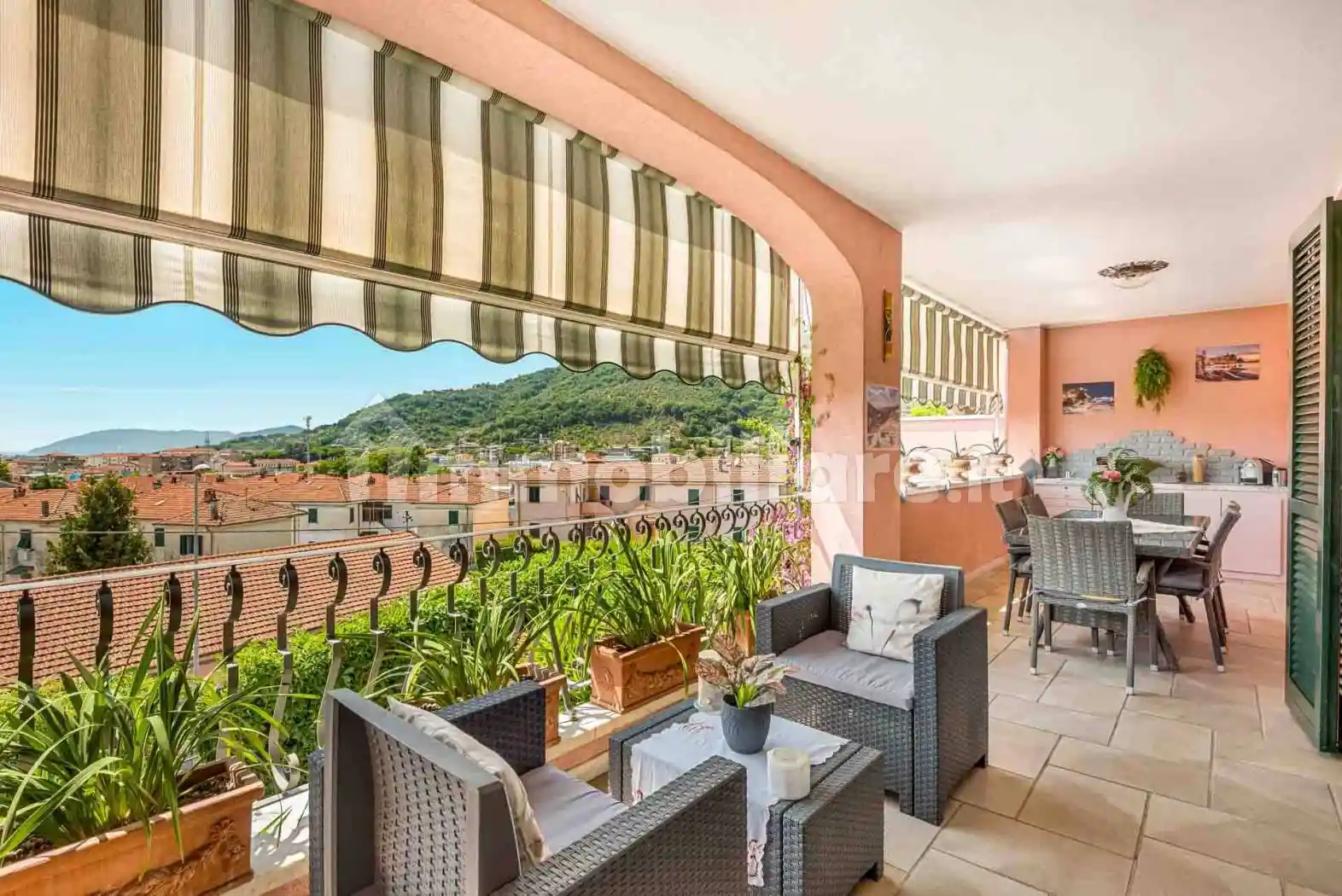 Villetta a schiera in vendita a Carrara