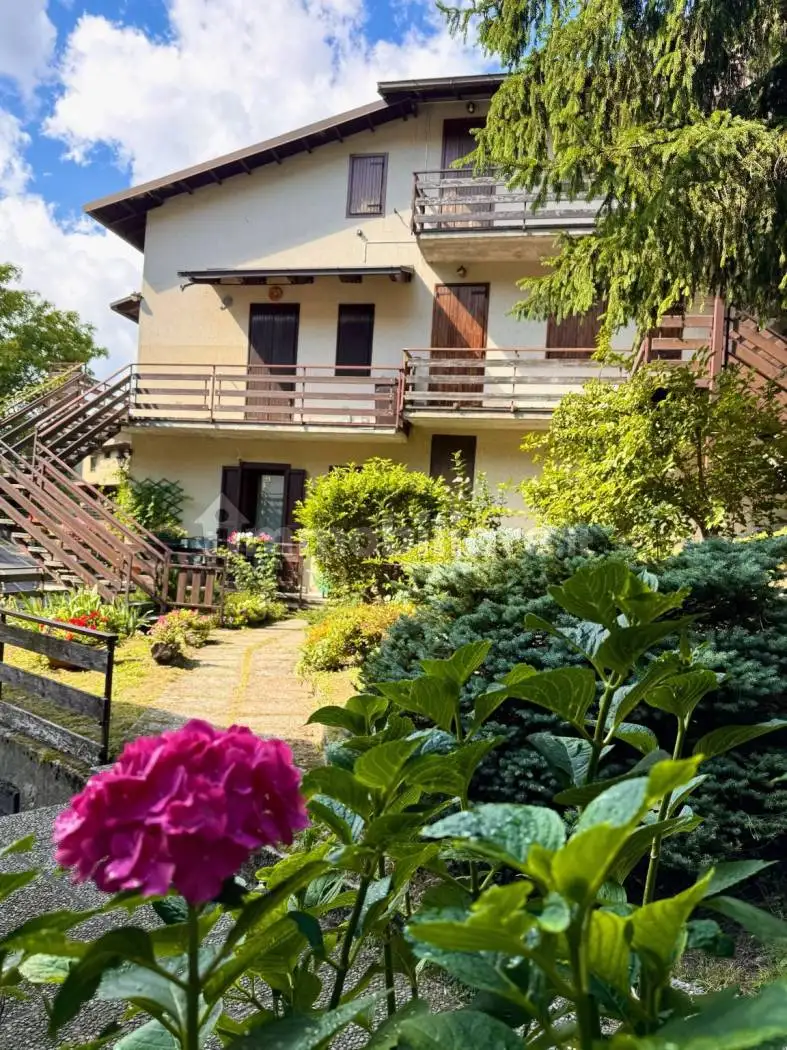 Appartamento in vendita a Montecreto