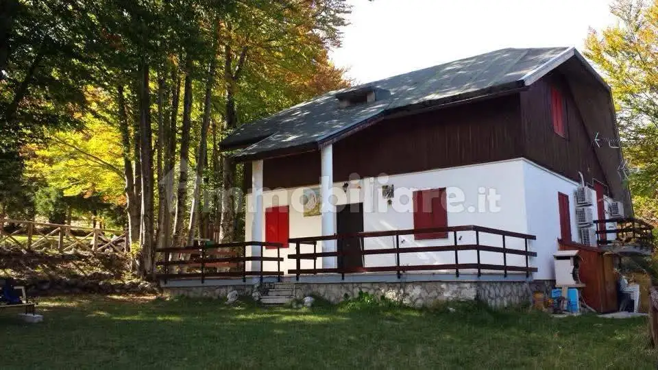 Villa in vendita a Pietracamela