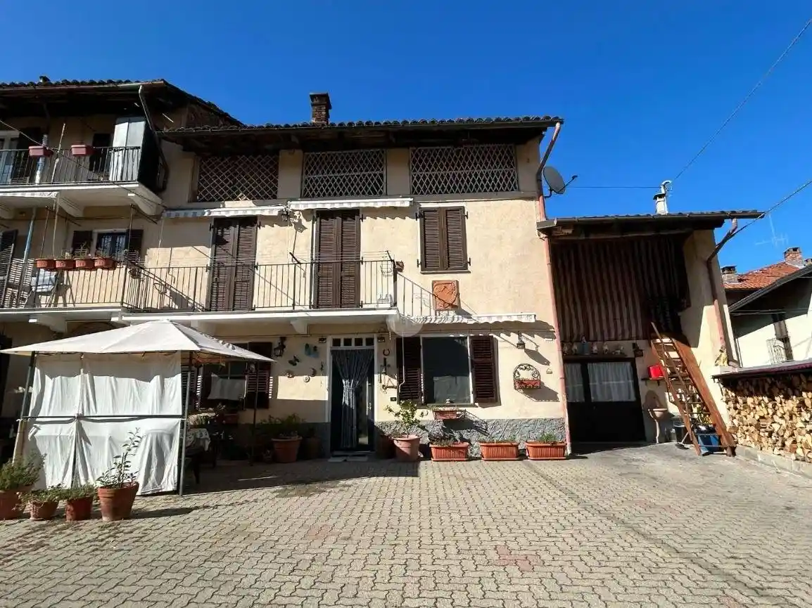 Casa indipendente in vendita a Gassino Torinese