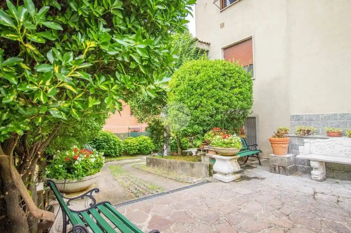 Villa in vendita a Garbagnate Milanese