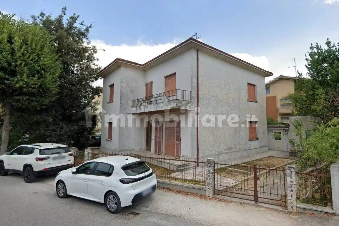 Villa in vendita a Fano