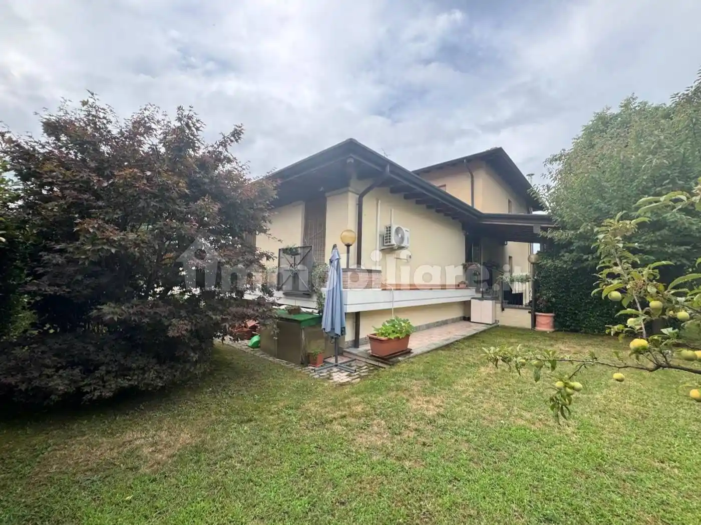 Villa in vendita a Induno Olona