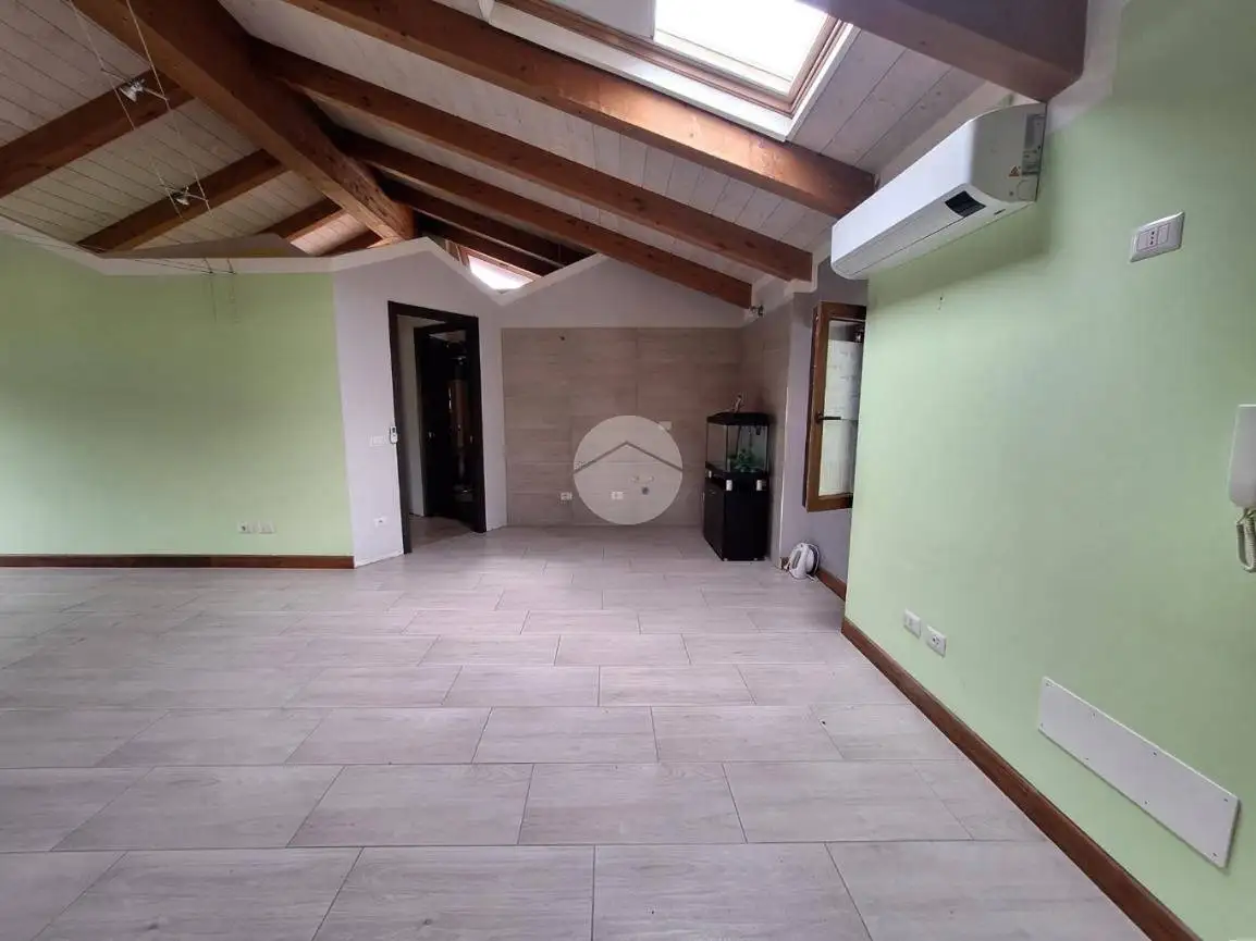 Trilocale via capitano Saudino 2, Centro, Caravino - foto 2