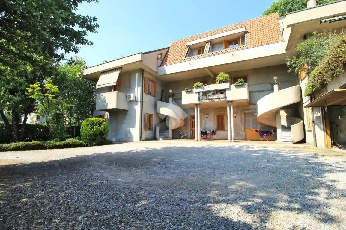 Appartamento in vendita a Mariano Comense