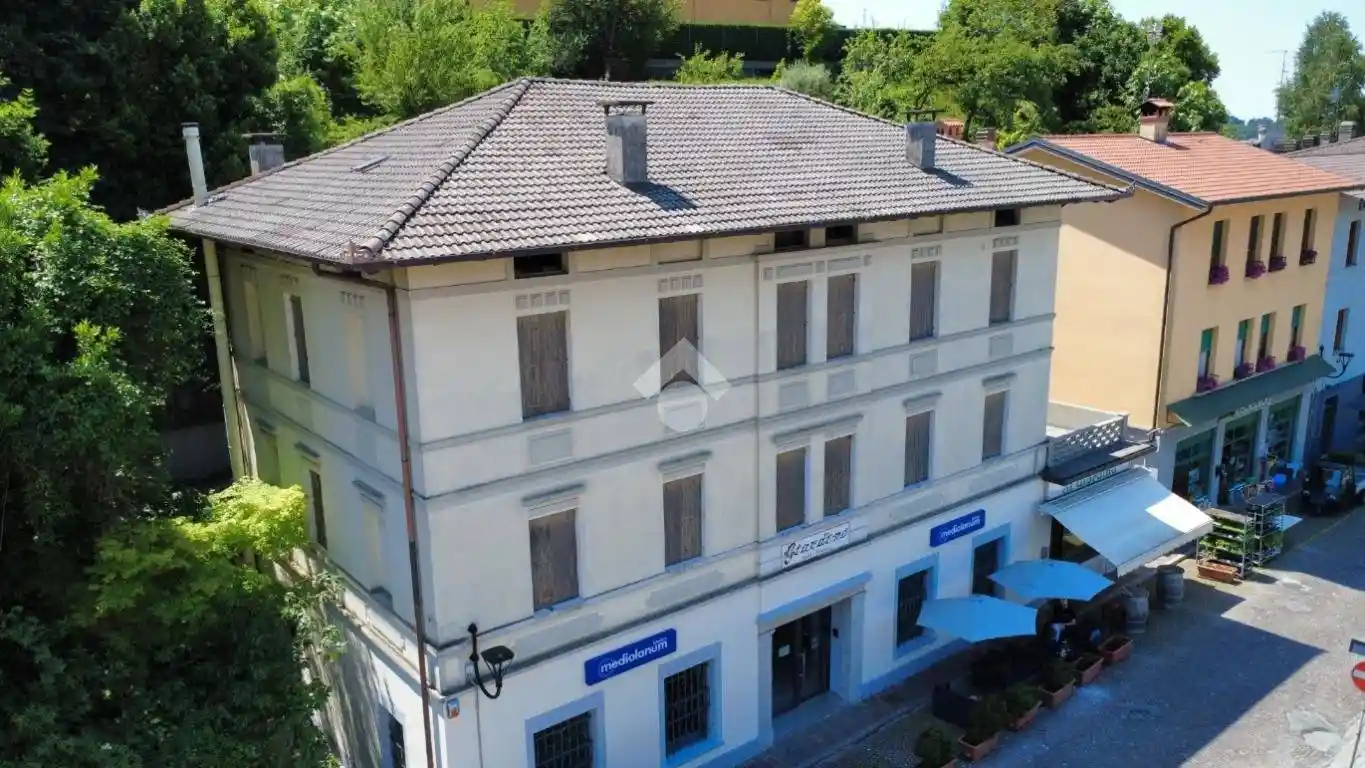 Palazzo - Edificio in vendita a Tarcento