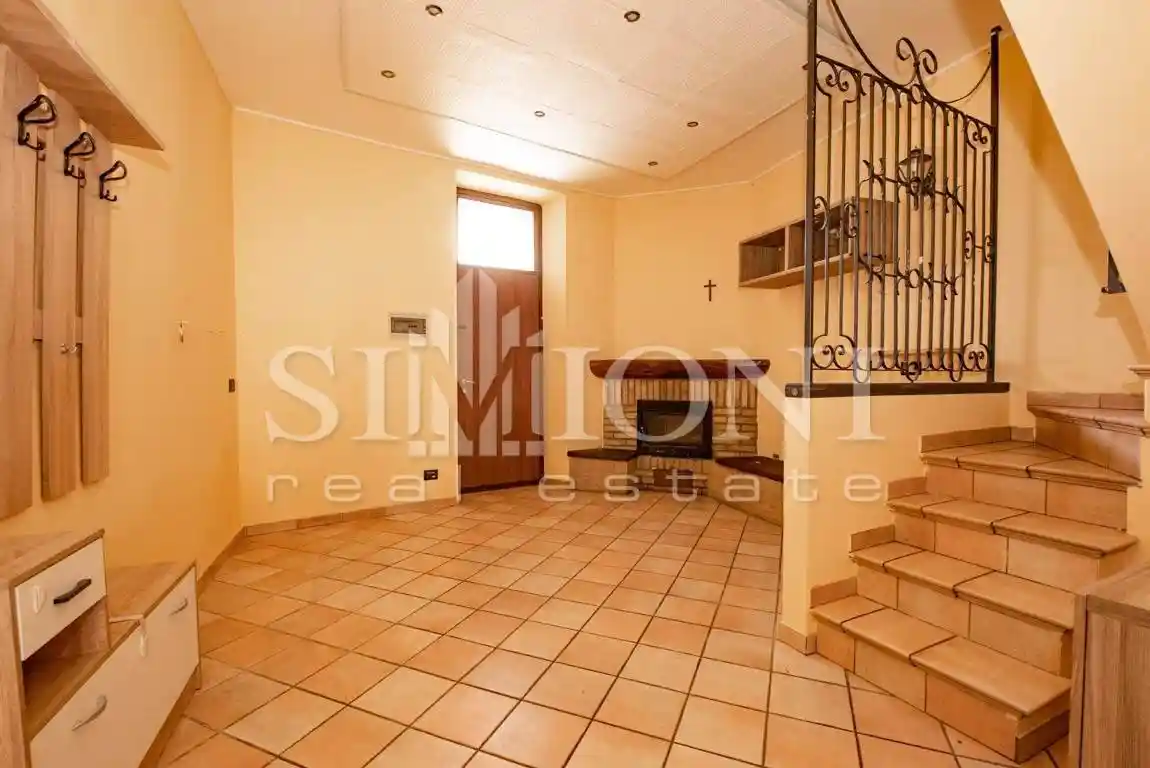 Trilocale buono stato, su più livelli, Cartabbia, Varese - foto 5