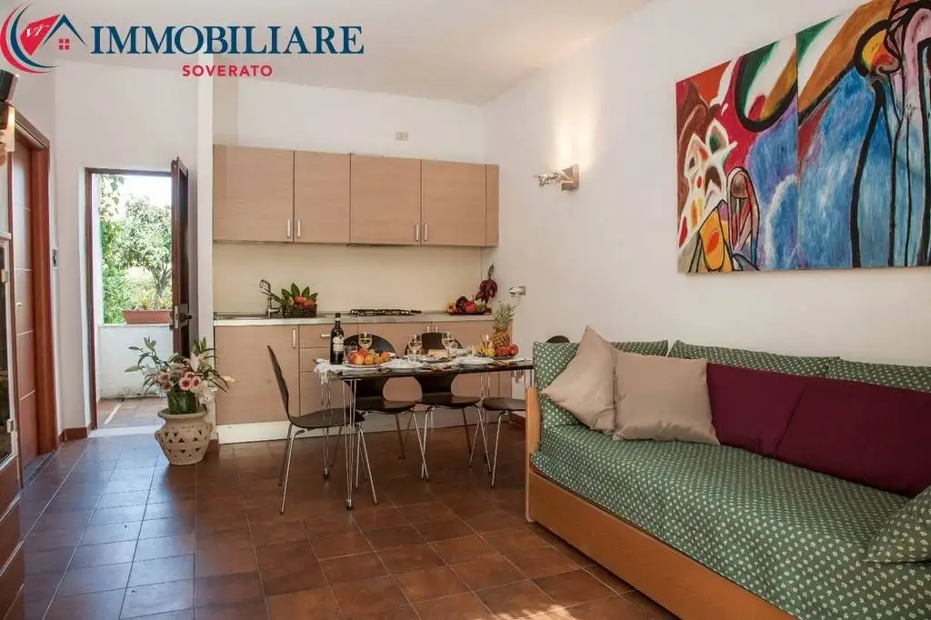 Appartamento in vendita a Sant'Andrea Apostolo dello Ionio