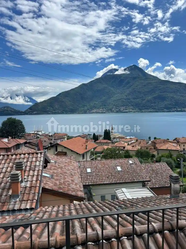Villetta a schiera in vendita a Pianello del Lario
