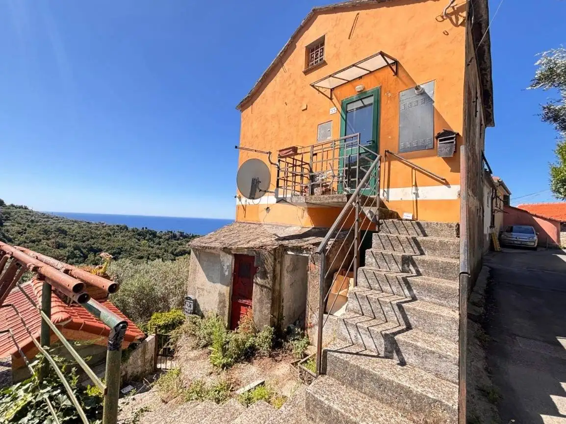 Casa indipendente in vendita a Genova