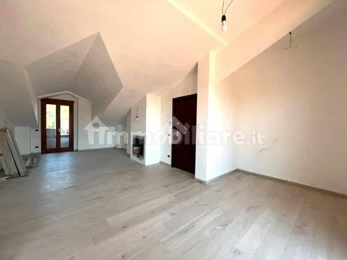 Attico via Tino Sinibaldo 6, A. Annarumma, A. Gasperi, F. Tedesco, Avellino - foto 5