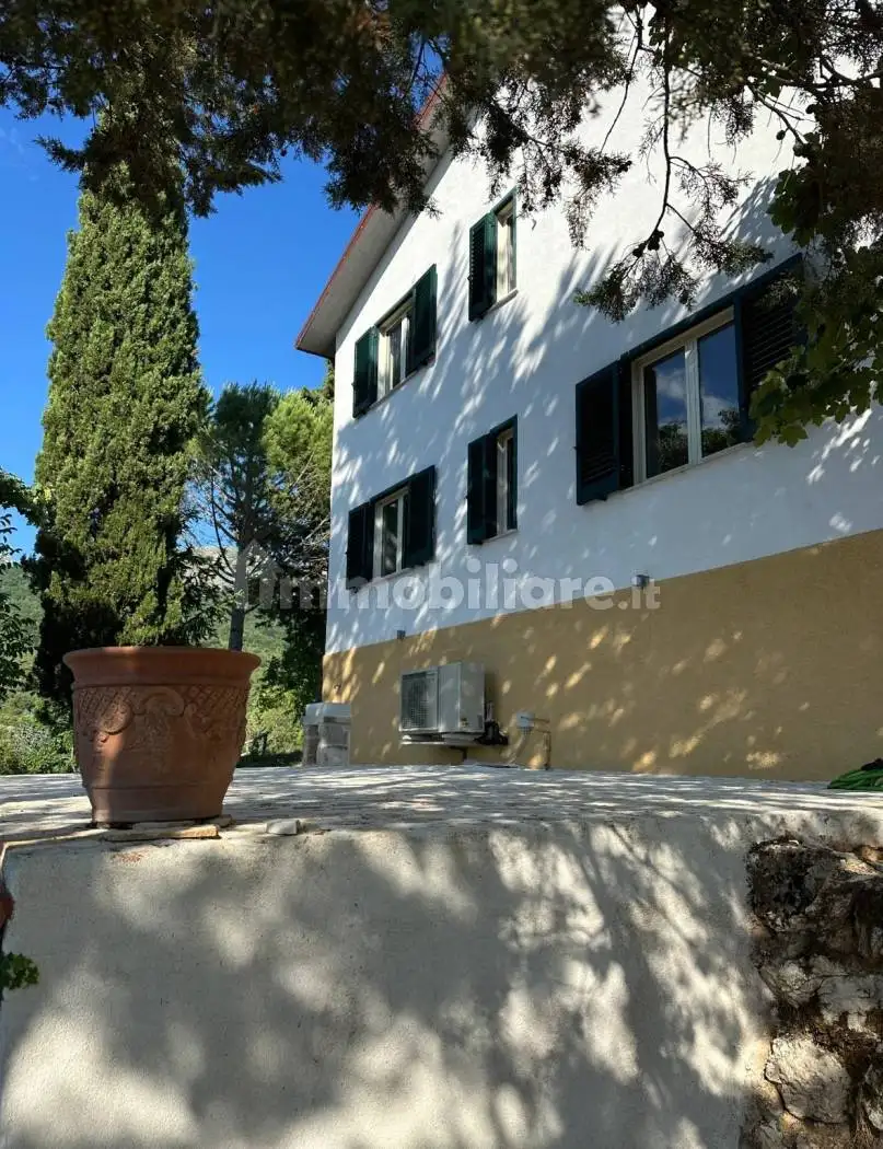 Villa unifamiliare via Costa Pietà, Santa Anatolia, Borgorose - foto 3