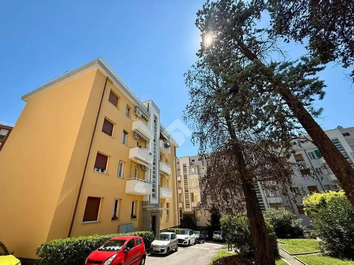 Appartamento in vendita a Trieste