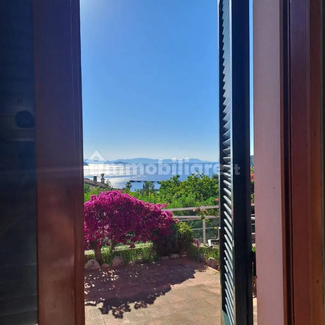 Appartamento in vendita a Rio