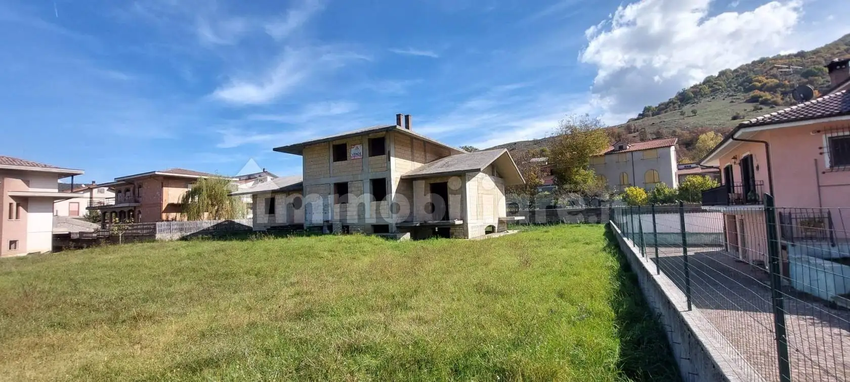 Terratetto unifamiliare via Santa Barbara, Centro, Capistrello - foto 4