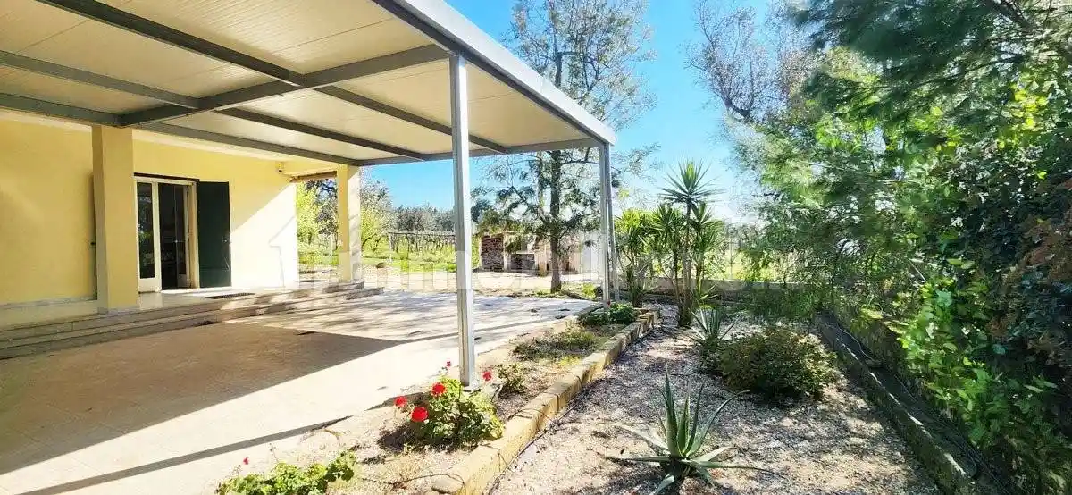 Villa in vendita a Oria