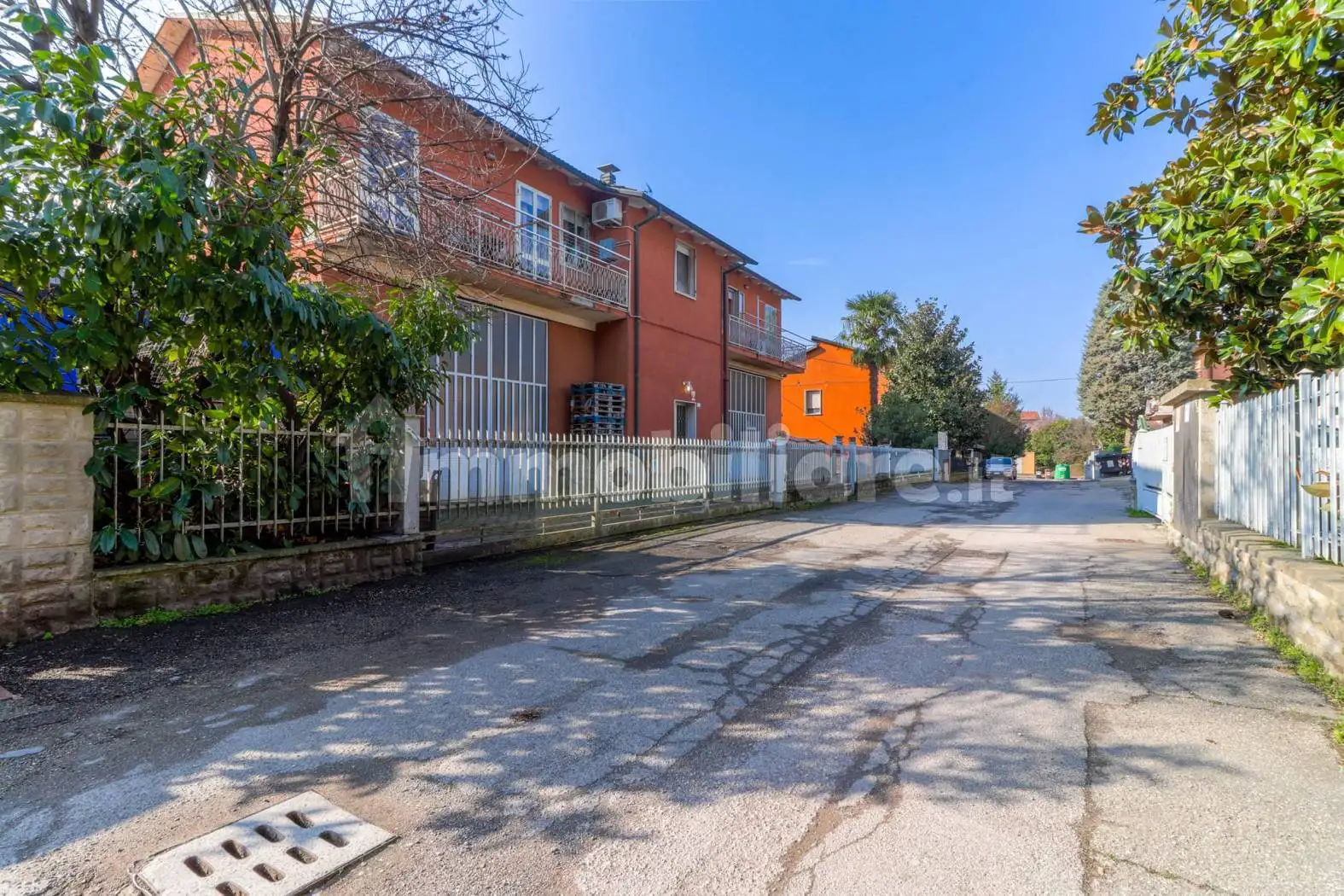 Palazzo - Edificio in vendita a Castel Maggiore