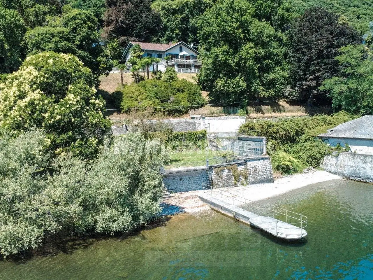 Villa in vendita a Belgirate