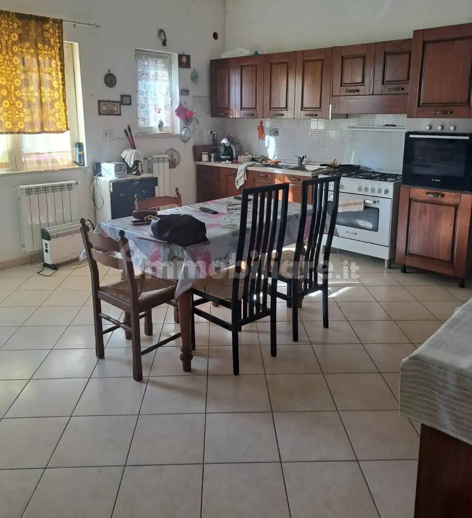 Bilocale buono stato, Centro, Canale Monterano - foto 4