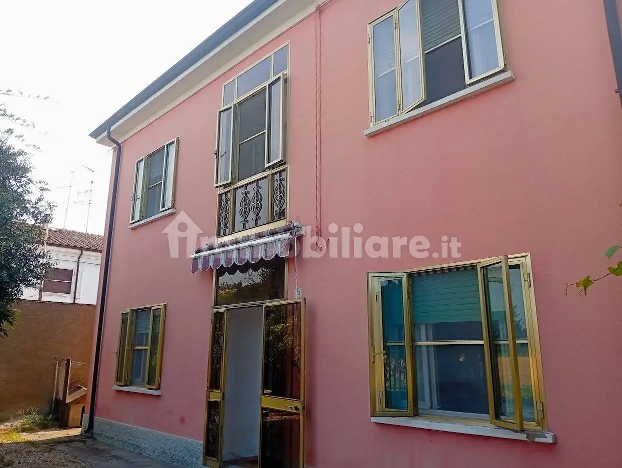 Casa indipendente in vendita a Ferrara