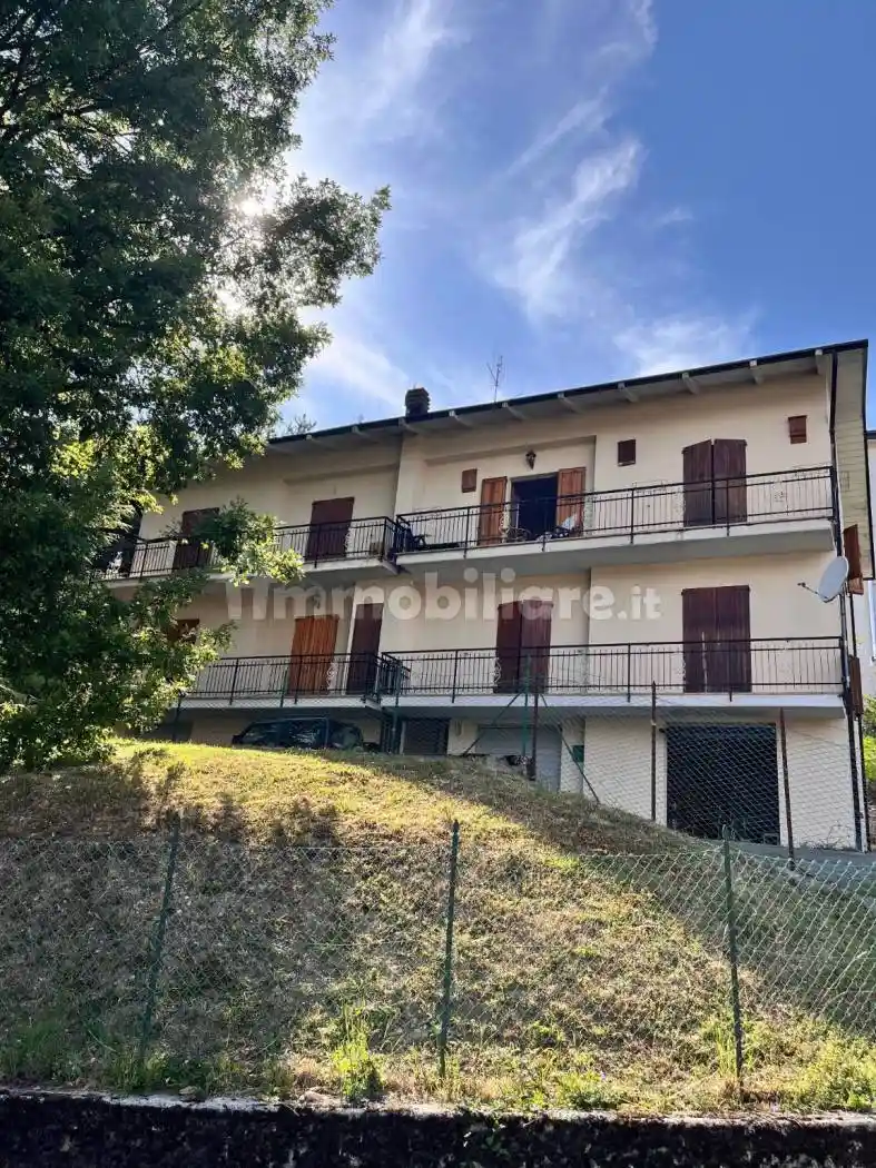 Appartamento in vendita a Ventasso