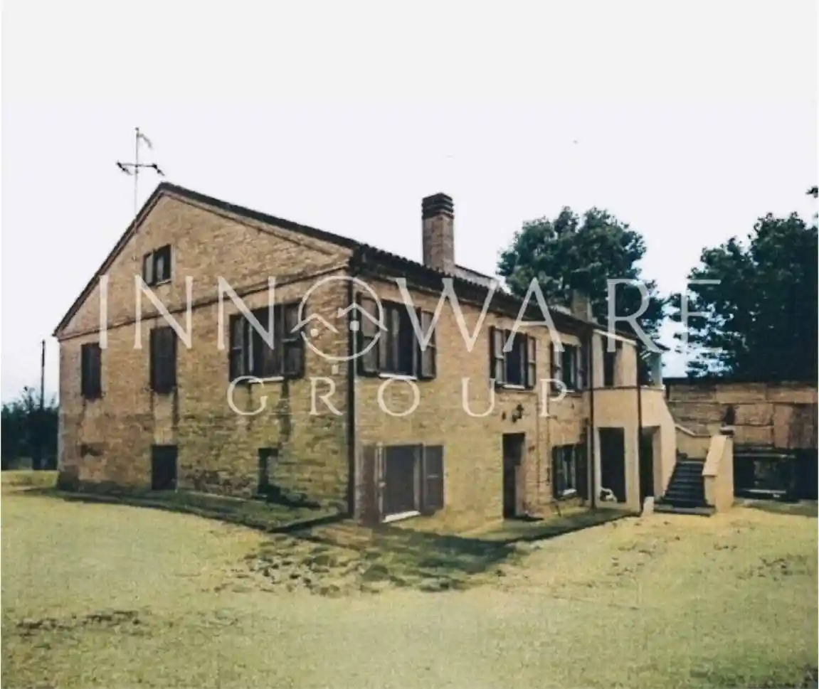 Rustico - Casale in vendita a Macerata