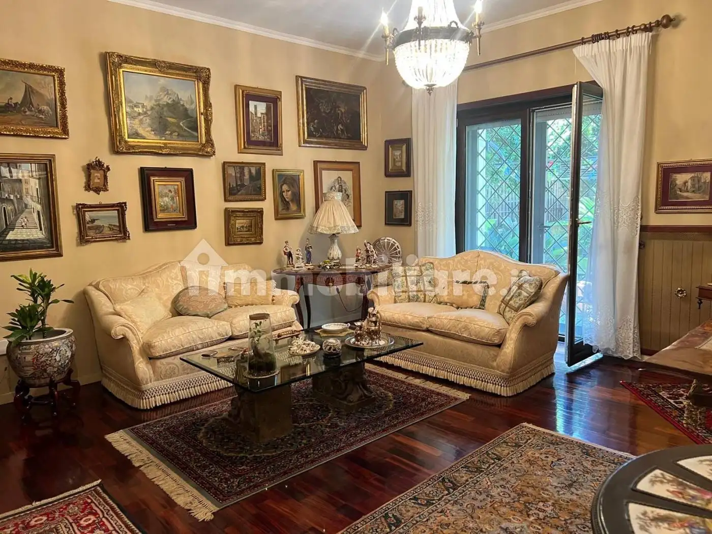 Appartamento in vendita a Napoli