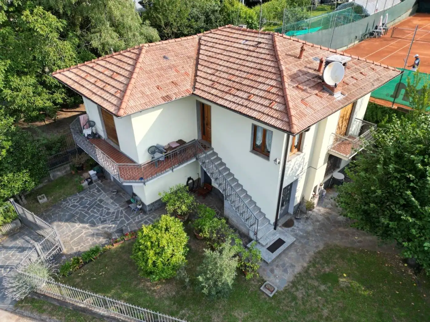 Villa unifamiliare via Francesco Farinet, Centro, Bee - foto 5