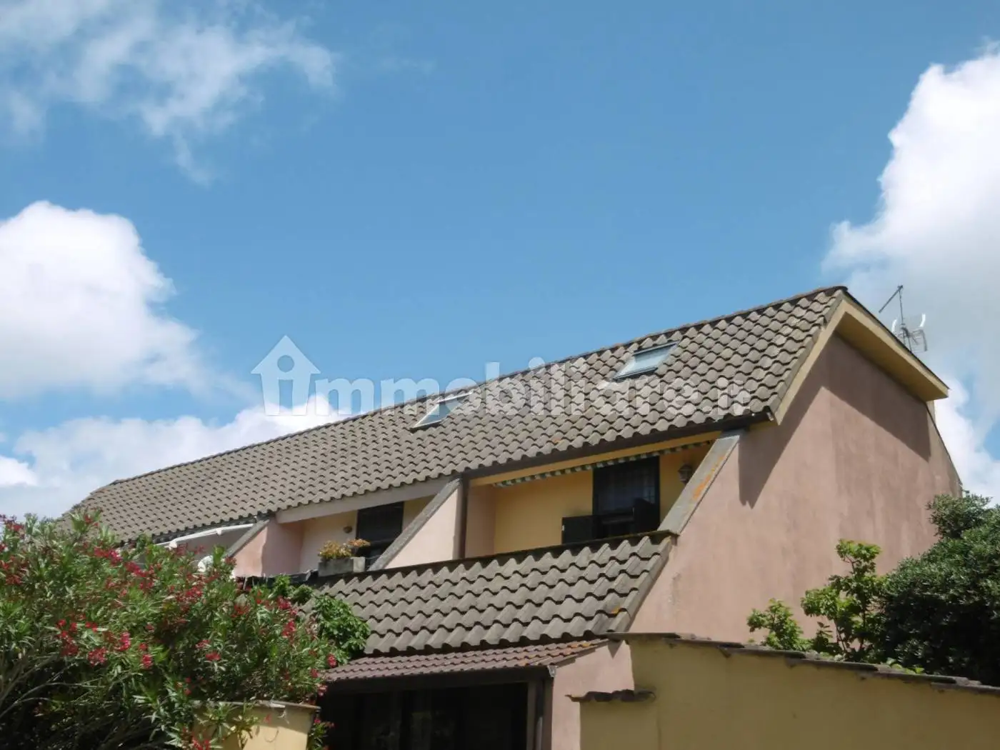 Villetta a schiera in vendita a Pomezia