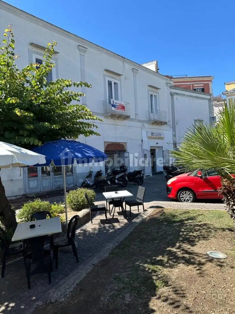 Quadrilocale piazza San Rocco, Barano d'Ischia - foto 2