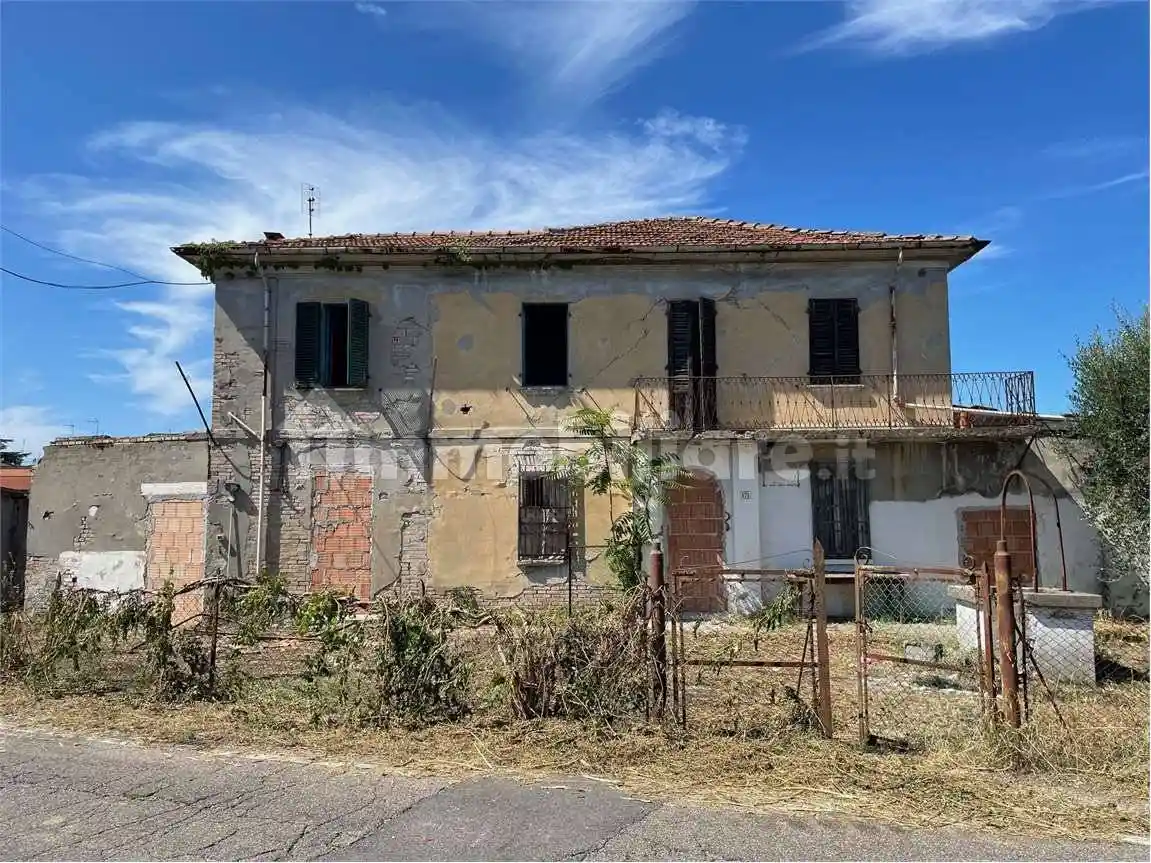 Villa in vendita a Santarcangelo di Romagna