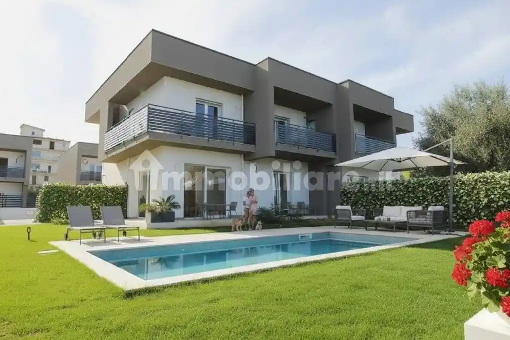 Villa in vendita a Altavilla Milicia