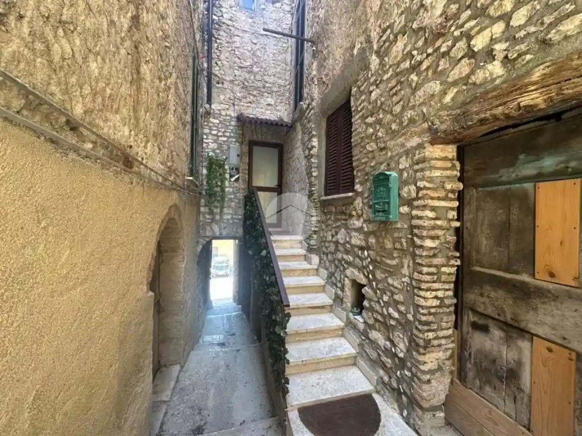 Appartamento in vendita a Nerola