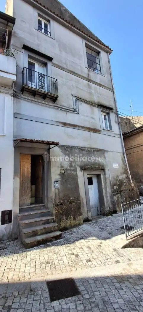 Casa indipendente in vendita a Castel Campagnano