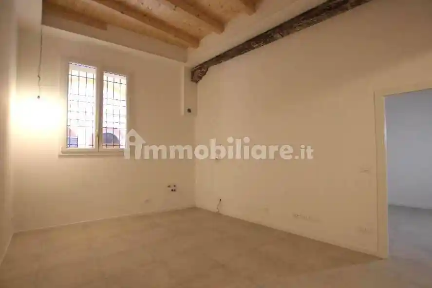 Appartamento in affitto a Cento