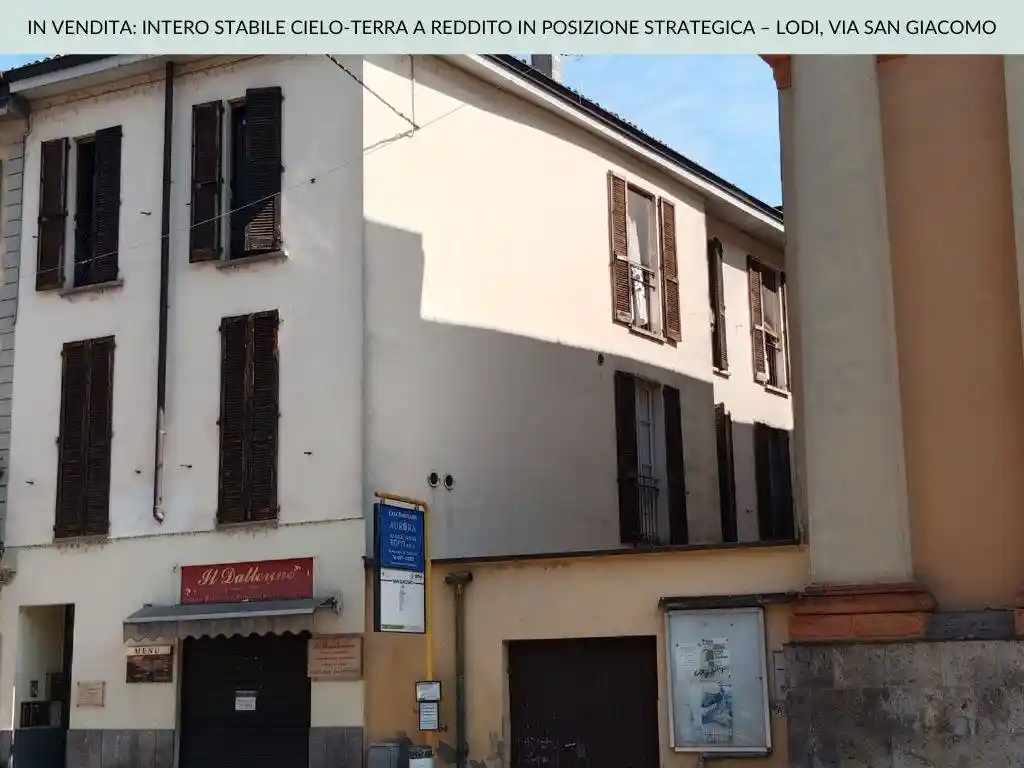 Palazzo - Edificio in vendita a Lodi