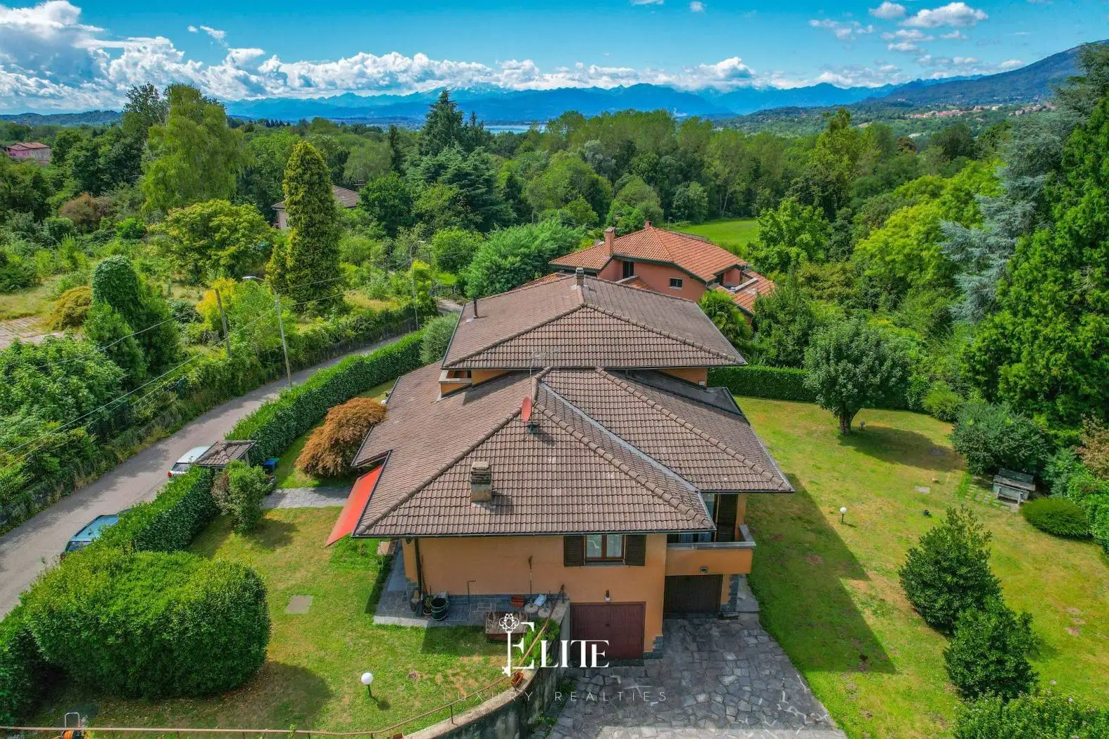 Villa in vendita a Varese